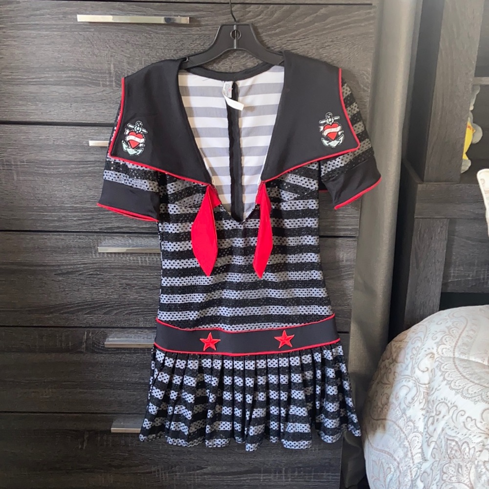 Super cute Halloween costume punk rock hearts